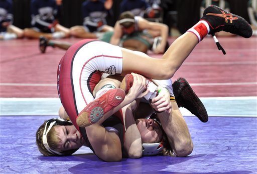 Iowa wrestler refuses to face girl